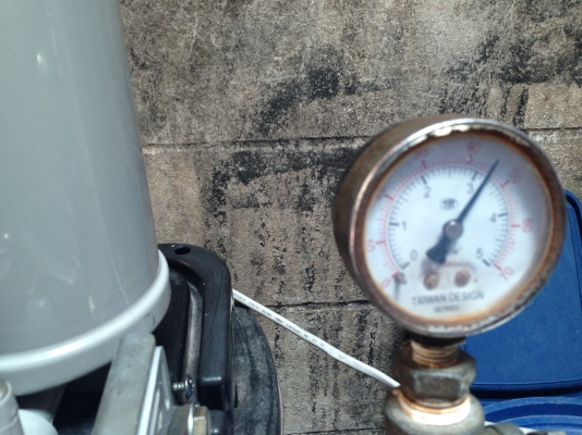 ขายปั้มน้ำอัตโนมัติแรงดันคงที่ Hitachi 250 W สภาพสวย วิ่งนิ่ม พร้อมใช้งาน ไม่มีรั่วซึม