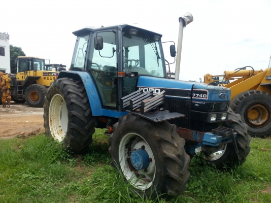 ขายรถไถ Ford 7740