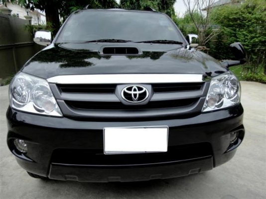 2005TOYOTA FORTUNER 3.0V AT AIRBAG-ABS Top Full-option รถมือเดียว ประกันเหลือเยอะ