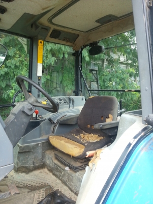 ขายรถไถ Ford 8240 ขายรถไถ Ford 8240