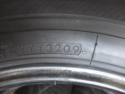 ยาง Yokohama 215/60/17 ปี 09