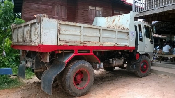 ขาย 6 ดั้มยาง 900 สภาพสวยพร้อมใช้ เครื่อง EH700 168 แรงม้า เกียร์ HO มีแอร์ เพาวเวอร์ เบรคทิฟฟี่ ทะเบียนเต็มพร้อมโอน ราคาต่อรองได้ครับ