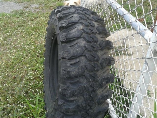 ยางสำหรับรถโฟล์วิล เบอร์ 32-10-5 ขอบ 16 สภาพยางใหม่พร้อมกระทะ5วง