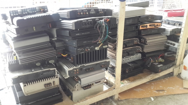 ขายแอมป์ขยายเสียงรถนต์มือสอง นำเข้าจากญี่ปุ่นค่ะ