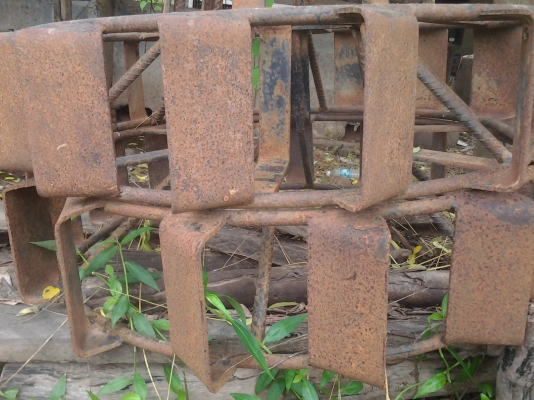 ขายกันจมติดกับรถไถ34แรง ขายกันจมติดกับรถไถ34แรง