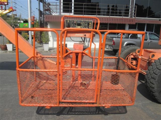 บริการเช่า-ขาย รถกระเช้ามือสอง แบรนด์อเมริกา # JLG รุ่น 120HX