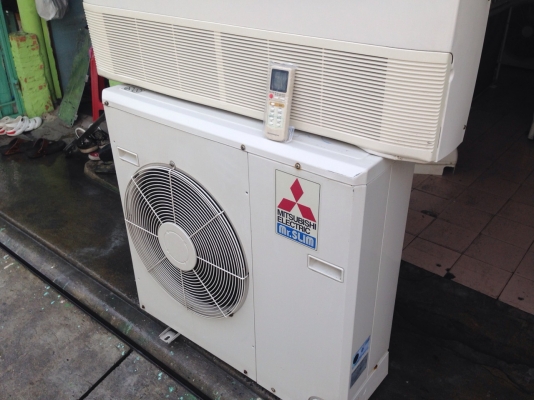 **** แอร์ตั้งแขวน Mitsubishi 18000 BTU สภาพสวย ****