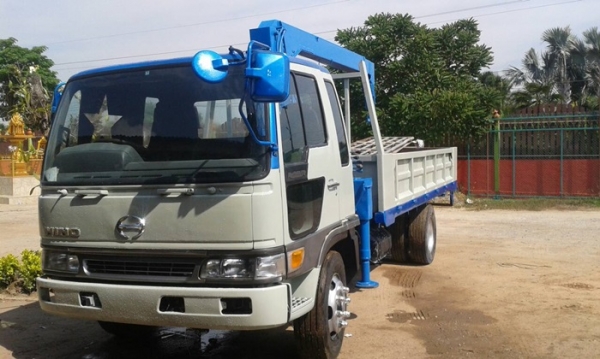 ลดราคาเหลือ 700000 บาท ขายรถบรรทุกฮีโน่หัวสิงห์ไฮเทค KL 340 เครื่อง HO 7D เครื่อง 195 แรงม้าแน่นๆมาก