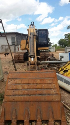 รถแบคโฮ CAT 320 V2 รถสวยเนี๊ยบ ใช้งานดี มีทะเบียนครบ ราคาต่อรองได้.