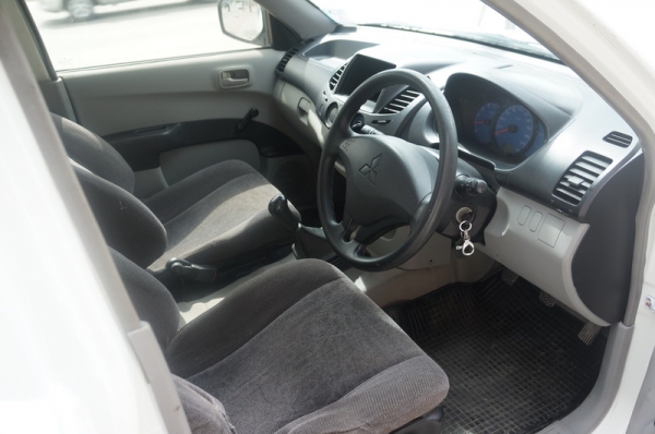 TRITON ตอนเดียว ปี 2007 รถสวย พวงมาลัยพาวเวอร์ มีหลังคาพร้อม เครื่องแน่นๆ ช่วงล่างดี แอร์เย็นๆ รถวื่งดีมาก ไม่มีอุบัติเหตุหนัก รถภายในสภาพสวย สีสวย รถพร้อมใช้งาน จัดไฟแนนได้