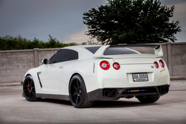ขายด่วน Nissan GTR 3.8 ปี 2008 ของแต่งเป็นล้าน