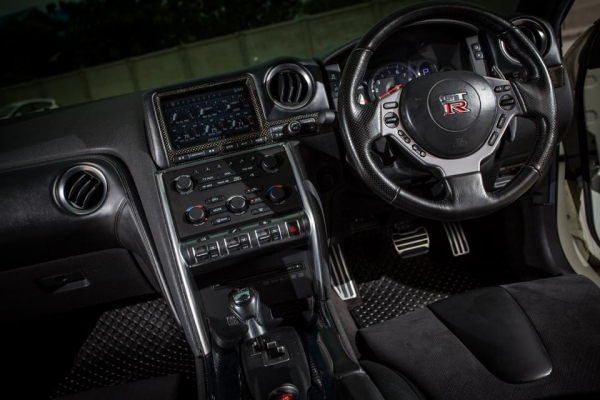 ขายด่วน Nissan GTR 3.8 ปี 2008 ของแต่งเป็นล้าน