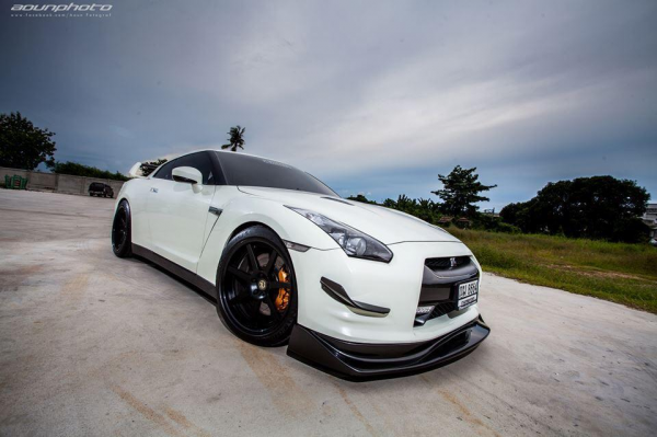 ขายด่วน Nissan GTR 3.8 ปี 2008 ของแต่งเป็นล้าน