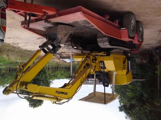 แมคโครเล็กkomatsu pc20-5