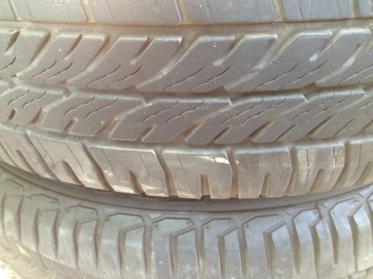 ขายล้อแม็กเดิม Honda jazz ขอบ 15 4รู100 พร้อมยาง 175 65 15