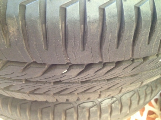 ขายล้อแม็กเดิม Honda jazz ขอบ 15 4รู100 พร้อมยาง 175 65 15