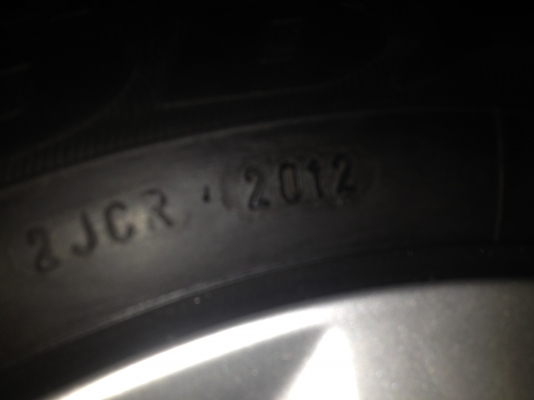 ขายล้อแม็กเดิม Honda jazz ขอบ 15 4รู100 พร้อมยาง 175 65 15