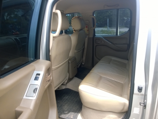 รถนิสสันนาวาร่า Navara 4 ประตู