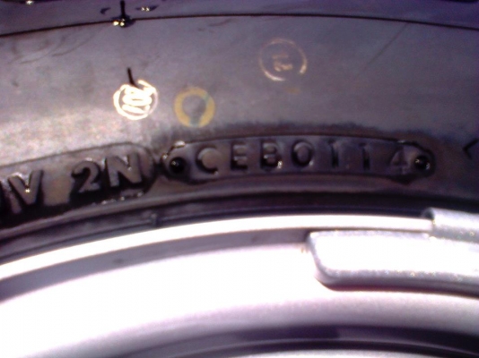 ล้้อกะทะ16คว้านเบ้าพร้อมยาง205R16บิดโตนป้ายแดง ล้้อกะทะ16คว้านเบ้าพร้อมยาง205R16บิดโตนป้ายแดง