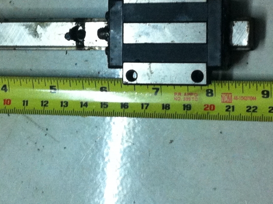 ชุดรางเลื่อนของเครื่องจักร สามารถเอามาประกอบทำเครื่องกลึง เครื่องกัดได้ รูปชิ้นงานขนาดกว้าง 15 มม.ยาว 30 ซม. มีลูกเลื่อน 2 ตัว(มี 20 ชุด)