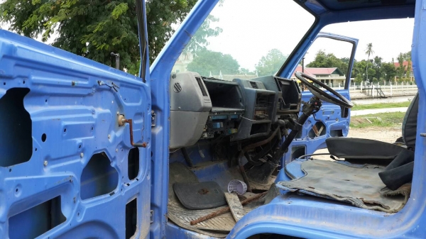 ขายรถโม้ปูนโม้ตรง3.5คิวปั้มได้กิ้นเครือง4BE1มีเอกสารใช้งาน