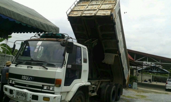 ISUZU แคชซีเจหัวร็อกกี้ เครื่อง 175 แรง ปี 2527 เครื่องดี,แคชซีสวย,ดั้ม,เพลาเดียว,ภาษีเต็ม เอกสารพร้อมโอน