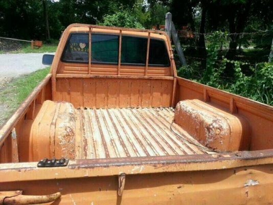 ขายกระบะ Datsun 720 สีส้มแห้งๆ เครื่องเดิม เบนซิล มีทะเบียนครับ