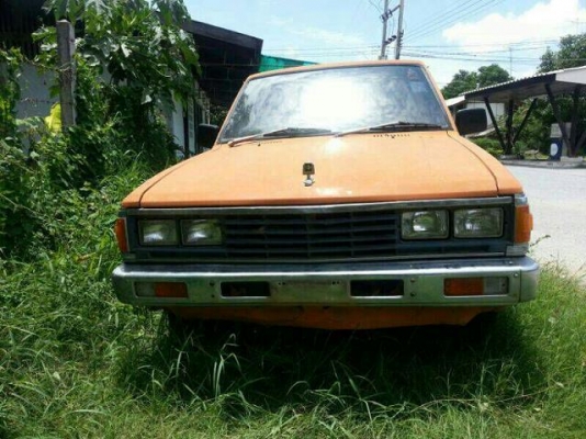 ขายกระบะ Datsun 720 สีส้มแห้งๆ เครื่องเดิม เบนซิล มีทะเบียนครับ
