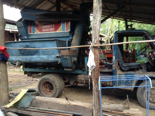 รถนวดข้าว