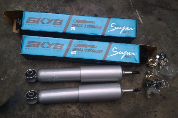 ขายโช็คหน้า  kayaba super