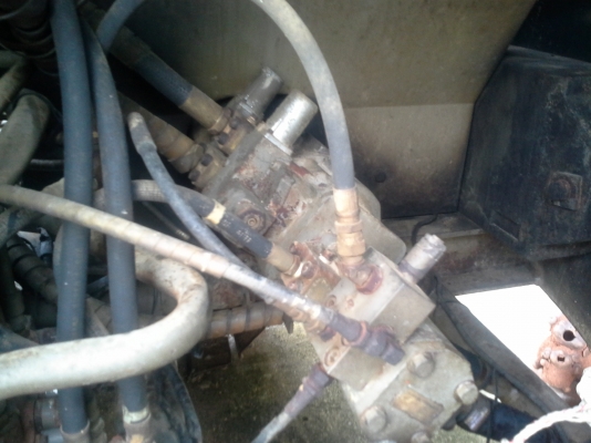 ขายรถแบคโฮ   HITACHI   UH 025-7   เท่า   PC  60  รถสวย  พร้องใช้งาน  ราคาไม่แพงเครื่องดี ปั้มแรง เองแน่น  แทรกสวยเต็ม  มีเอกสารแจ้งจำหน่วย