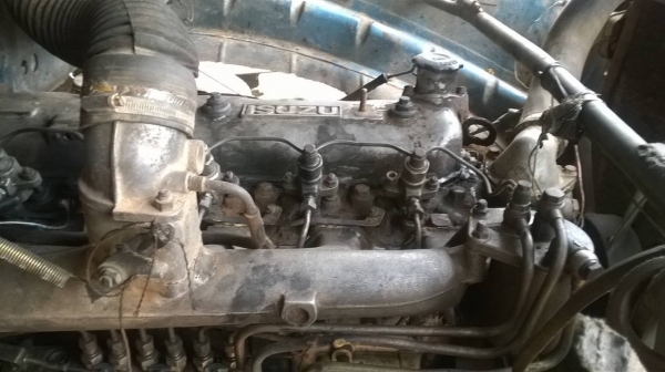 ขาย 6 ล้อหัวยาวดั้ม  เครื่อง 6BF1 185 แรงม้า คัสซีสวย เฟืองท้าย FUSO พวงมาลัยพาวเวอร์ ทะเบียนพร้อมโอน ราคาต่อรองได้