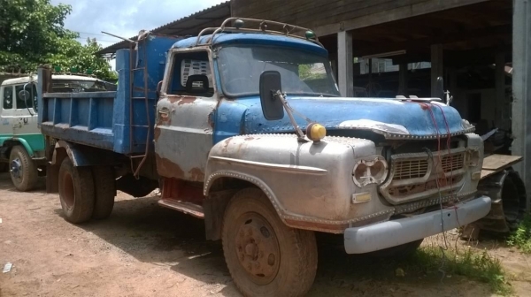 ขาย 6 ล้อหัวยาวดั้ม  เครื่อง 6BF1 185 แรงม้า คัสซีสวย เฟืองท้าย FUSO พวงมาลัยพาวเวอร์ ทะเบียนพร้อมโอน ราคาต่อรองได้