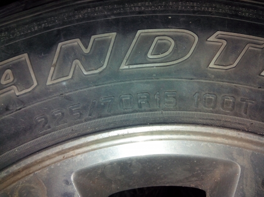 ขายแม็กซ์ขอบ15" 6รูพร้อมยางใหญ่ ราคาถูกๆ ขายแม็กซ์ขอบ15" 6รูพร้อมยางใหญ่ ราคาถูกๆ