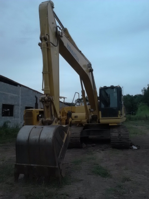 ขายครับ แม็คโค KOMATSU 200 - 8 สวยครับ ไฟฟ้าครบ เอวแน่น โซ่เต็ม ใช้งาน 3xxx ชั่วโมง ออกมาได้ 2 ปี เองครับ