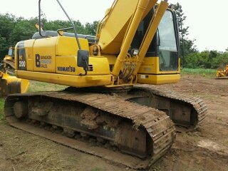 ขายครับ แม็คโค KOMATSU 200 - 8 สวยครับ ไฟฟ้าครบ เอวแน่น โซ่เต็ม ใช้งาน 3xxx ชั่วโมง ออกมาได้ 2 ปี เองครับ