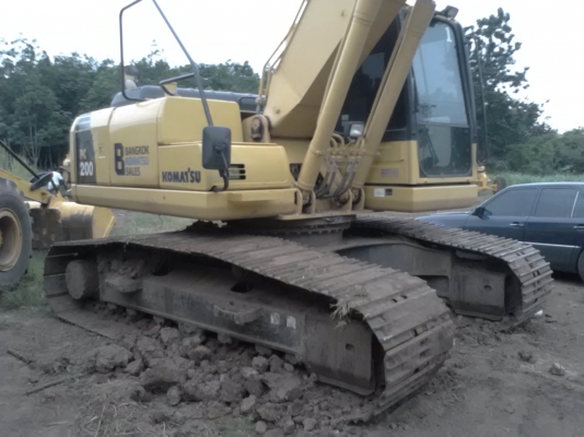 ขายครับ แม็คโค KOMATSU 200 - 8 สวยครับ ไฟฟ้าครบ เอวแน่น โซ่เต็ม ใช้งาน 3xxx ชั่วโมง ออกมาได้ 2 ปี เองครับ