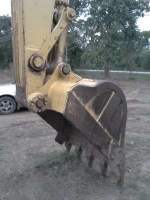 ขายครับ แม็คโค KOMATSU 200 - 8 สวยครับ ไฟฟ้าครบ เอวแน่น โซ่เต็ม ใช้งาน 3xxx ชั่วโมง ออกมาได้ 2 ปี เองครับ