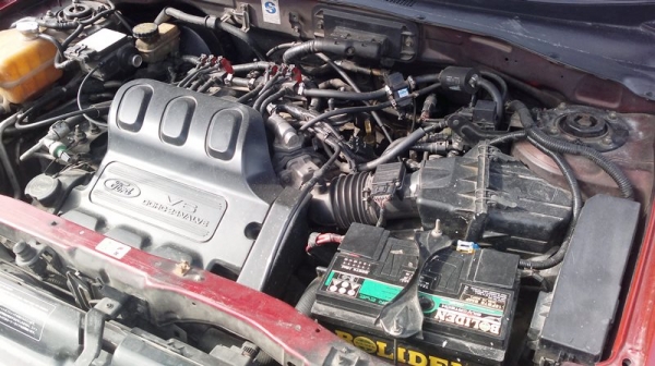 FORD ESCAPE 30 V6 A สวยๆ โทรเลย  top LPG เเล้ว เอ็นนีจี้