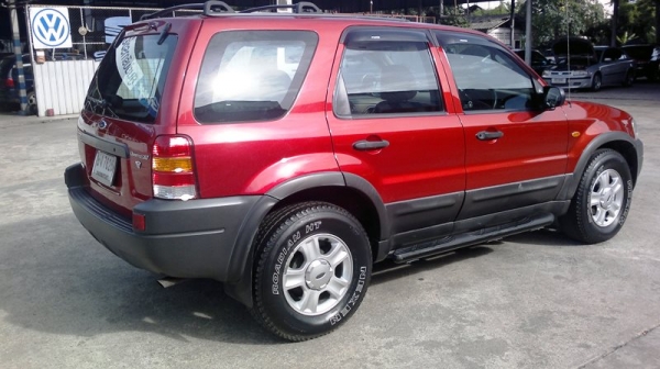 FORD ESCAPE 30 V6 A สวยๆ โทรเลย  top LPG เเล้ว เอ็นนีจี้
