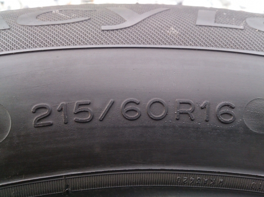 ขายยางMICHELIN 215/60R16 ยางสัปดาห์ที่38ปี12 สวยๆจำนวน 1 ชุด
