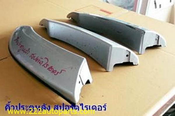 คิ้วล้อ ตรงประตูหลัง สปอร์ตไรเดอร์