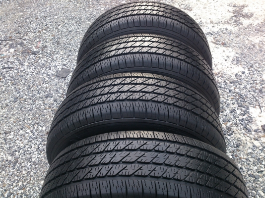 ขายยางMICHELIN 265/65R17 ยางสัปดาห์ที่35ปี12 (ไม่มีปะ) จำนวน 1 ชุด