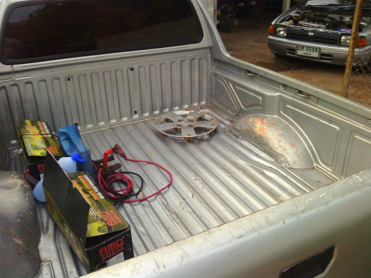 ขายนิสสันNVปี40 เครื่องหัวฉีด แอร์เย็น ล้อแมก เครื่องแน่น ช่วงล่างดีพร้อมใช้งาน52000