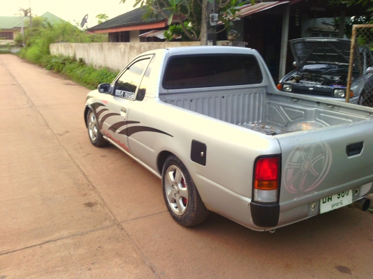 ขายนิสสันNVปี40 เครื่องหัวฉีด แอร์เย็น ล้อแมก เครื่องแน่น ช่วงล่างดีพร้อมใช้งาน52000