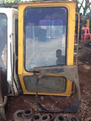 ขายหัวเก๋ง KOMATSU PC200-2ครับ
