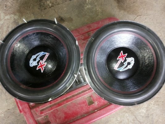 ขายซับ 15นิ้ว กลาง8นิ้ว 6นิ้ว ไดชารจ150แอม