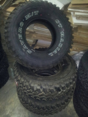 ขายยาง mud  achiless 33x12.5x15 ยางใหม่ ปี 13  ถูกกว่ายางมือสอง  เหลือไม่เยอะแล้วครับ ส่งได้ทั่วประเทศ