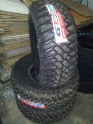 ขายยาง mud  achiless 33x12.5x15 ยางใหม่ ปี 13  ถูกกว่ายางมือสอง  เหลือไม่เยอะแล้วครับ ส่งได้ทั่วประเทศ