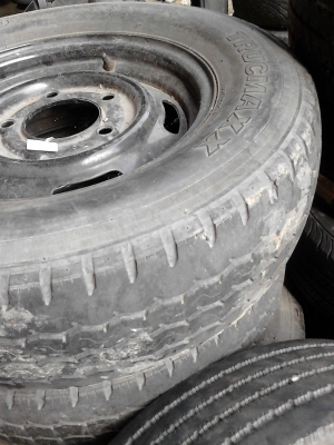 กะทะล้อ  5  รู 160 MM.พร้อมยาง 215/75R16  MAXIXIS TRUCMAXX UE-168N    4  ล้อ TEL.081-427-3941